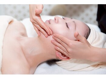 サロン ド ミュゲ/小顔筋整フェイシャル