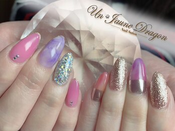 アン ジョーヌドラゴ/カラフル☆アシメネイル