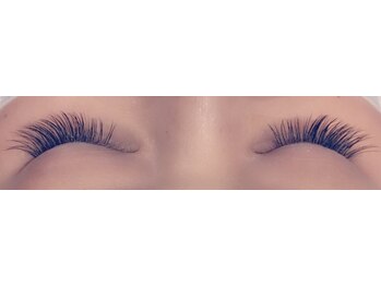 フリルアイビューティ 豊中店(Frill Eye Beauty)/