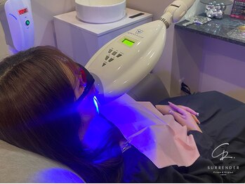 サレンダー(SURRENDER)/ホワイトニングルーム