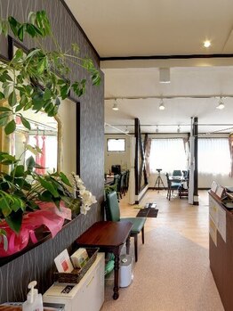 ケンビラク(Kenbiraku 健美楽)の写真/素肌美人ですっぴんも怖くない♪新潟希少【ハイドラシャイン取扱】6つの機能が１つになった最新機器◎