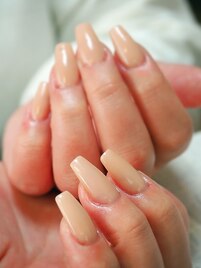 ナチュラルなロングネイル