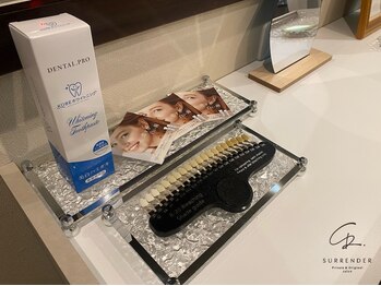 サレンダー(SURRENDER)/ホワイトニングルーム