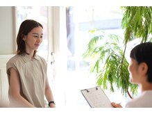 キナリ 新宿(CINARI)/《店内内観》受付スペース　新宿