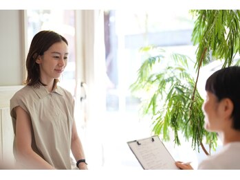 キナリ 新宿(CINARI)/《店内内観》受付スペース　新宿