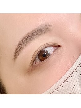 シャルメノン(Charmenon)の写真/理想の目元へ！アイブロウWaxとパーマのセットで垢抜け美人顔に☆
