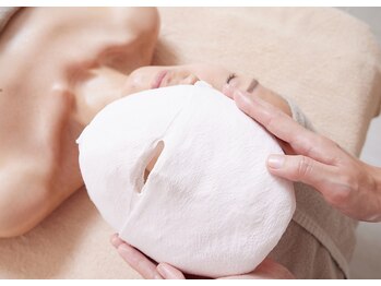 ソワ 久留米(soie.)の写真/美肌を導く石膏パックで憧れの小顔を目指すケア。完全個室でゆったりと癒やされる贅沢な体験を◎