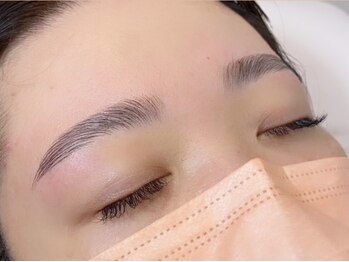 メリア(melia)/ハリウッドブロウリフト