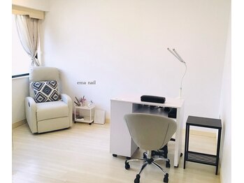 エマネイル(ema nail)