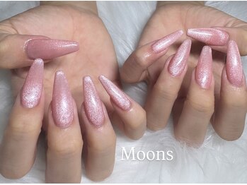 ムーンズ(Moon's)/