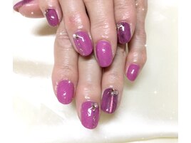 大人のパープルネイル