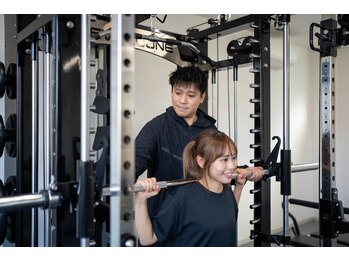 ムーブネス 練馬春日町店(MOVENESS)/スクワットで美脚へ！