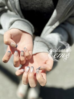 エム(em)/カラーフレンチ/マグネット