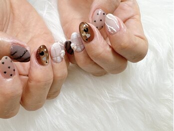 ネイルサロン ラグジェ(Nailsalon LUXE)の写真/長持ちする高技術が好評◎季節に合わせたトレンドデザインが人気!【写真:定額ジェルLUXE8000¥8800】