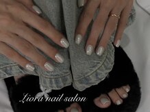 リオラ(Liora)/大人気白ミラーネイル