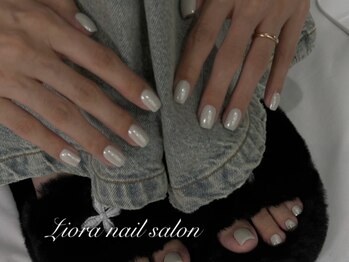 リオラ(Liora)/大人気白ミラーネイル