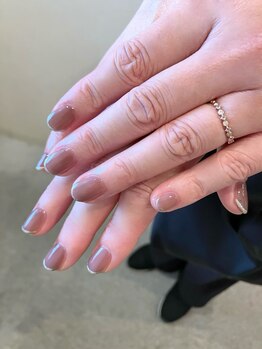 ゼロ アトリエ(ZERO Atelier)/大人カラーでシンプルネイル