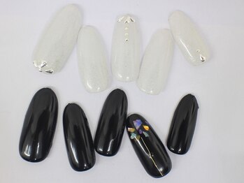 ネイルサロンセレーネ(Selene)/ブラックとシェルの夜空ネイル