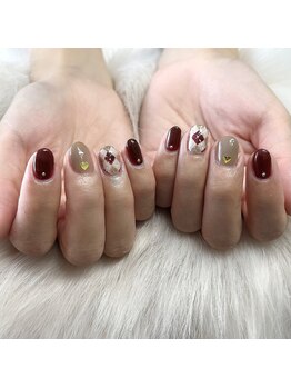 モモ(Momo)/アーガイルチェックネイル