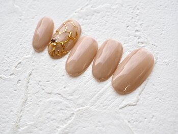 カトルナフ(quatre fois neuf)/くすみピンクの手描きお花ネイル