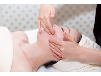 サロン ド ミュゲ/小顔筋整フェイシャル