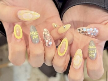 グレー×イエロー