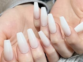 ロング人気の白ワンカラー