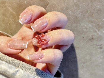 レア(Le'a)の写真/ミラー、マグネットネイルなどのニュアンスネイルが豊富。韓国ネイルで人気なパーツも沢山取り揃えてます♪