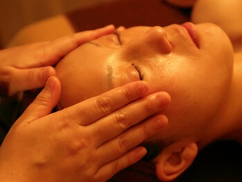 フルール(fleur)/フェイシャル施術シーン