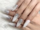 白×シルバーで冬ぽく！！