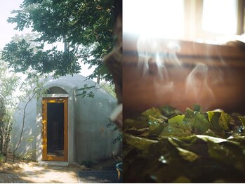 ナチュラルハーブス 灯り 淡路(Natural Herbs AKARI)の写真/大切な人と“灯りの森”リトリート｜薪式ジェム瞑想サウナ90分（最大4名）