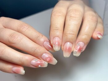 コリーリョ 西船橋(Coniglio)の写真/ワンカラーorラメグラでお得に上品な指先に♪肌なじみの良いワンカラーでも、あなたに似合う色をご提案♪