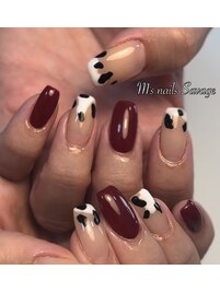 牛柄風ネイル
