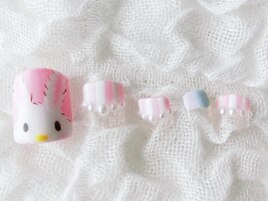 キュートなウサちゃんネイル