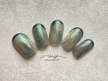 アイヴィー(IVY)/細フレンチネイル