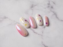 ロッタ(Rotta)/オーロラ×押し花ネイル