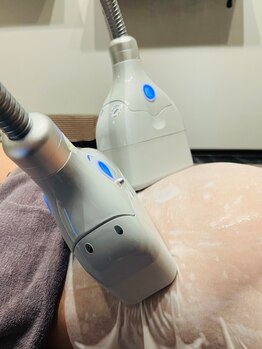 ラキュア(La qure)の写真/【話題の脂肪冷却はじめました☆】自力で落ちにくい脂肪、諦めていませんか？是非当店に一度ご相談下さい！