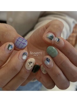 アソート 神戸元町(Assort)の写真/初めての方も親身なカウンセリング&施術で自慢したくなる爪先に♪人気のニュアンスアートで映える指先も◎