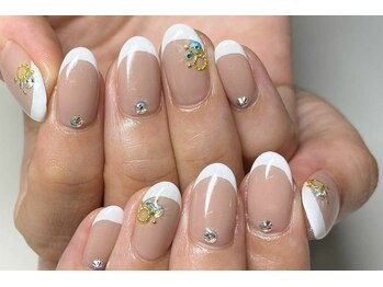 白フレンチビジュー*