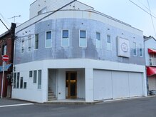 エステサロンセイ(SEI)の雰囲気（外観はブルーとホワイトのビル２階です！）