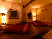 アジアンオーキッド 高槻センター街店の雰囲気(カーテンを開くとペアで施術が可能な部屋を備えています。)