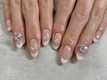 【ラテリア】Vカットネイル