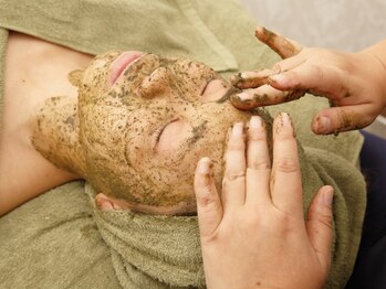 キラベル 平塚店(KiraBelle)の写真/【平塚駅近】冬のインナードライ/ゴワつきに剥離なしREVI陶肌◎集中ケアでツヤ肌・肌質改善