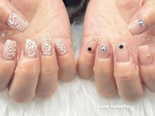 ルーナカランテ(Luna calante)/うねうねニュアンスネイル