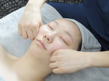 エレーニ 麻布十番(ELENI)/小顔コルギ/頭蓋骨矯正/麻布十番