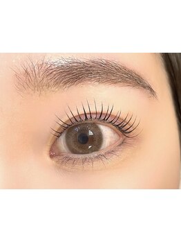 ナチュラル上品な目元にしたい