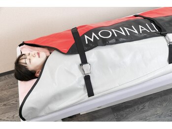 エスティーク 香取佐原店の写真/【リピート様多数!】最先端の温水マット『モナリマット』で身体を芯から温め、筋肉を緩めながらデトックス!