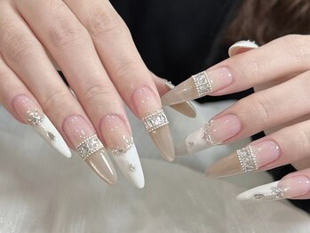 スペラ 大宮店(Spera)の写真/自爪に負担をかけない技術力で不揃いな爪もスカルプで美しい形に!長いネイルを楽しみたい方にぴったり★