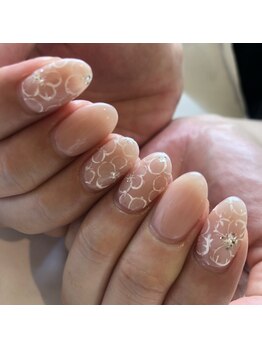 トータルサロン 白べぇーっ プラス/フラワーネイル