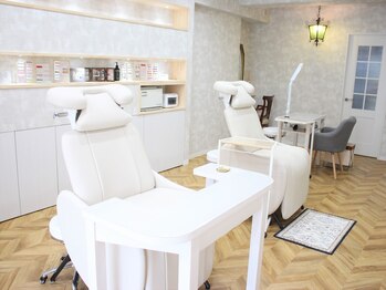 ジョジョ 千里中央店(JOJO)/白を基調とした店内です♪